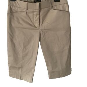 Pre Owned Women’s Napa Valley Capri Shorts Petite Tan Khaki Sz 4P Classic Style